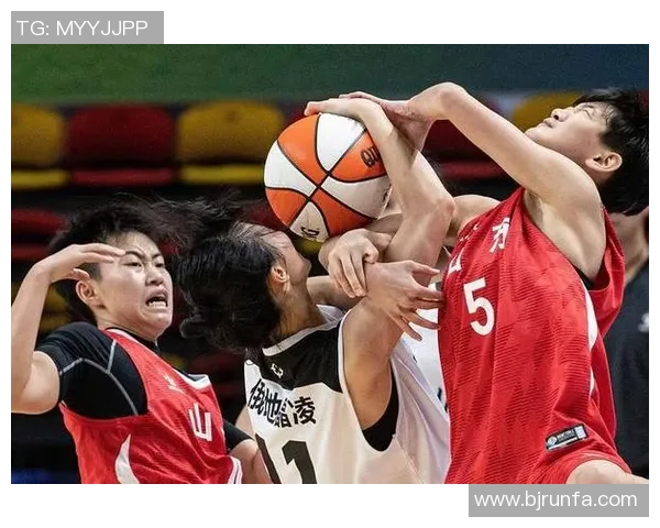 周静专访：从青涩球员到篮球教练的成长之路与心路历程