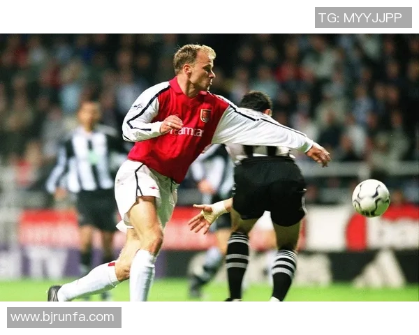 足球明星经典停球技艺解析与精彩瞬间回顾