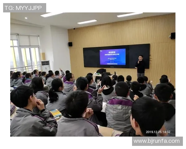 重庆足球队逆袭之旅的真实记录与感人故事 重庆足球队逆袭之旅的真实记录与感人故事